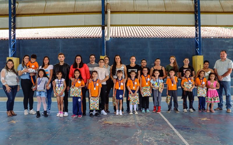 Premiação na escola: Concurso Cultural do Projeto “Minha Cidade” e “Campeões da Reciclagem” 