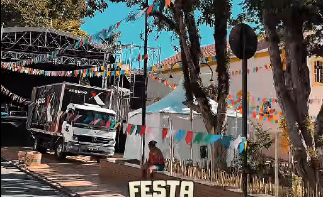 TUDO PRONTO PARA A FESTA JULINA DE BANDEIRA DO SUL! 