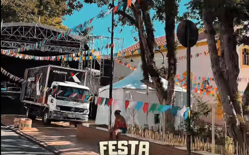 TUDO PRONTO PARA A FESTA JULINA DE BANDEIRA DO SUL! 